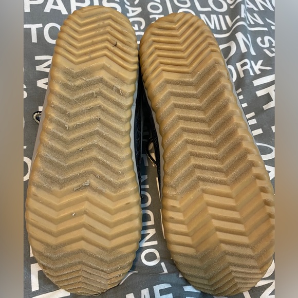 Jambu (JBU) new with tags, rubber duck books. - Picture 5 of 10